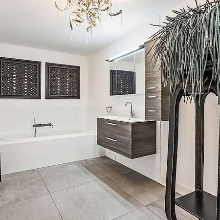 Landgoed Hermitage - Minerva - Xxl Zwemspa - Max 16 Personen Villa