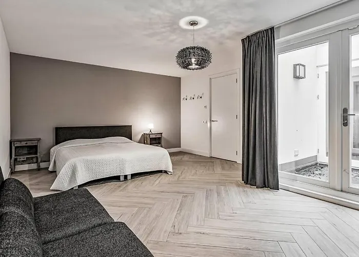 Landgoed Hermitage - Minerva - Xxl Zwemspa - Max 16 Personen *